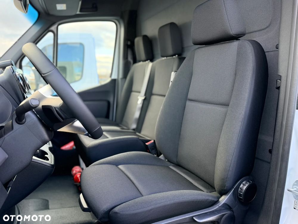 Mercedes-Benz Sprinter - 19