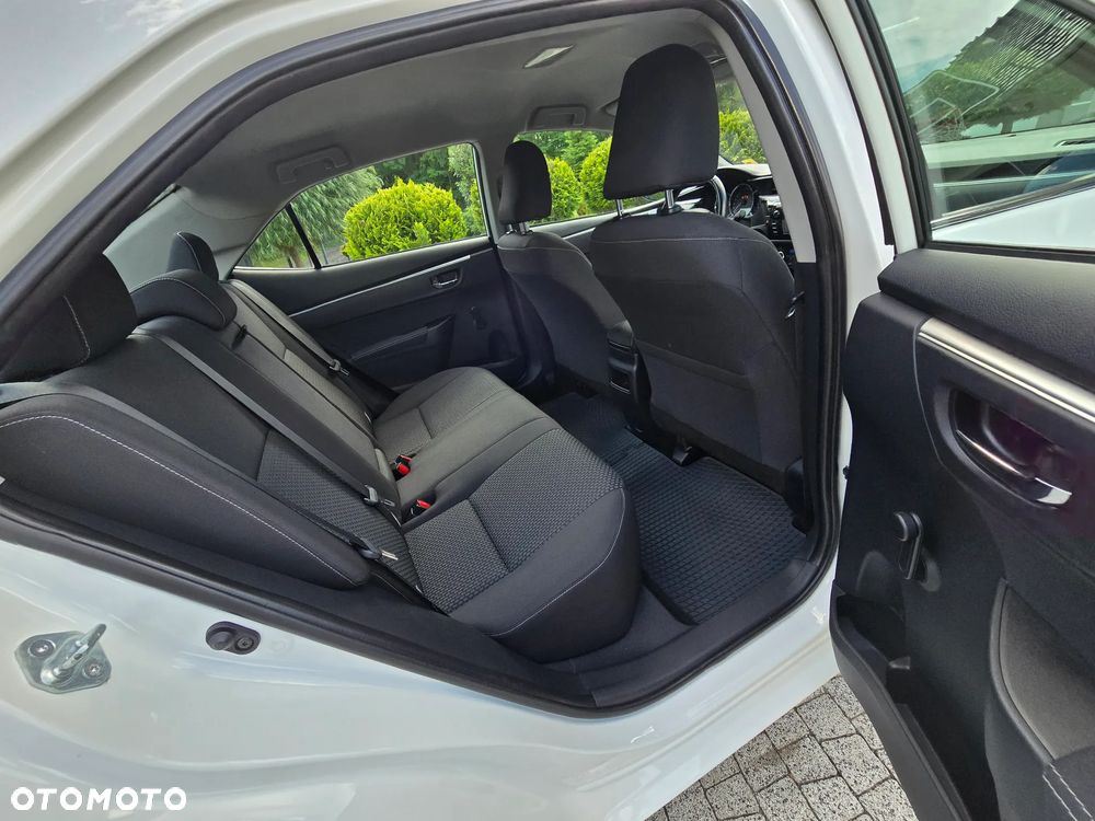 Toyota Corolla 1.6 Premium - 12
