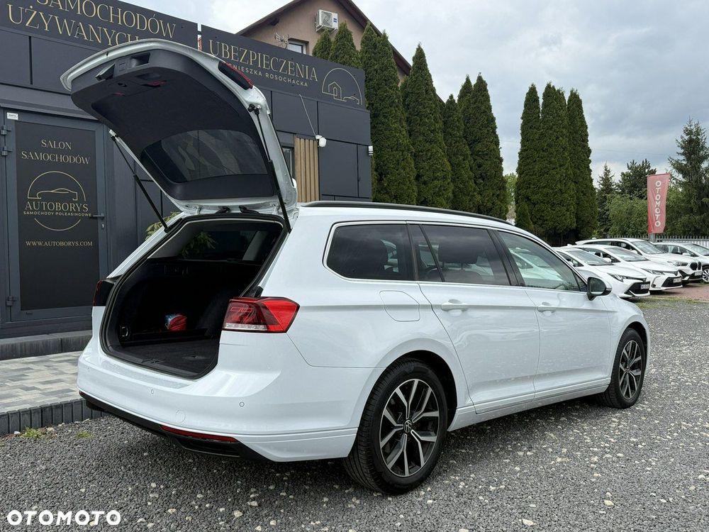 Volkswagen Passat - 37
