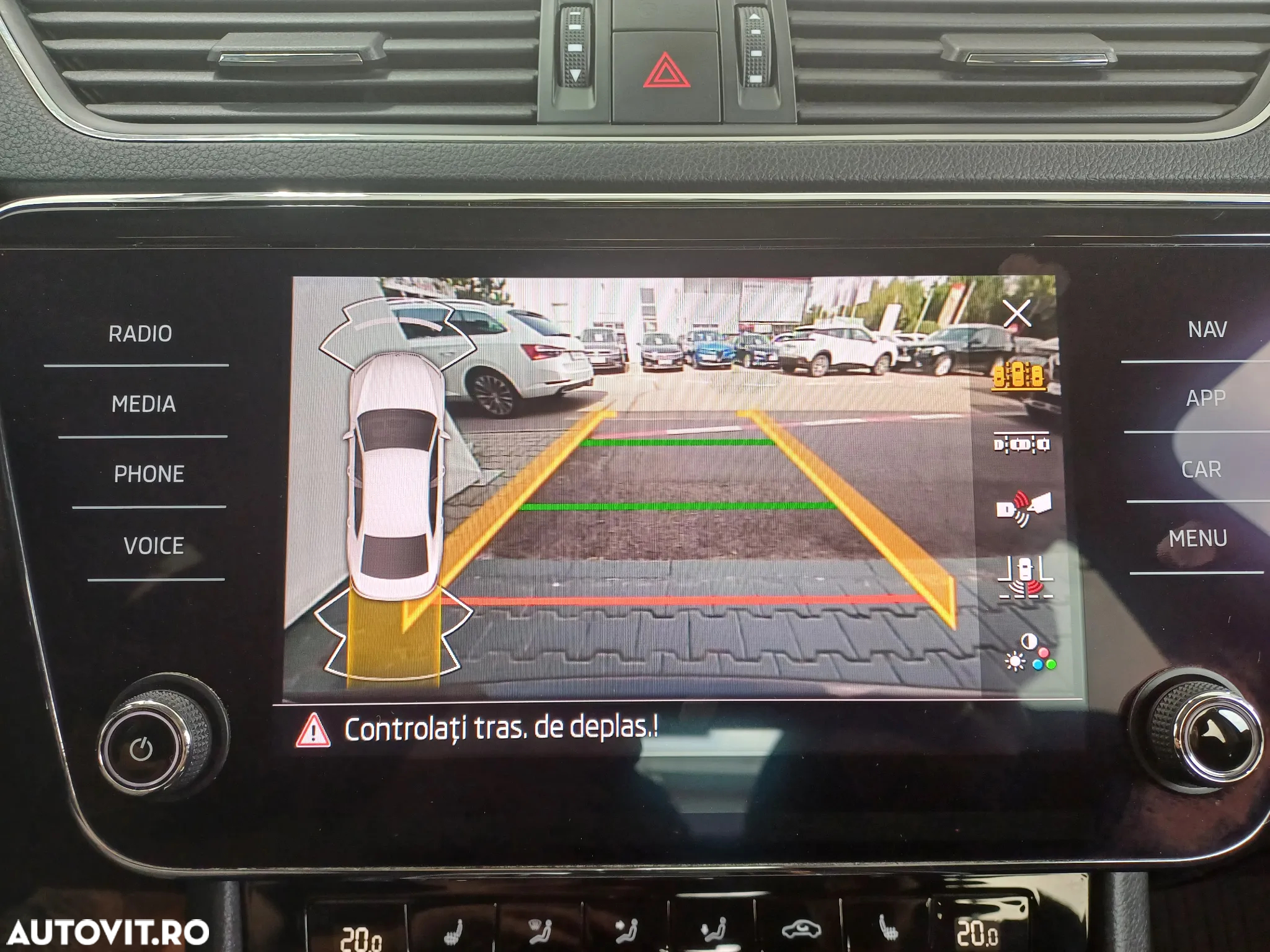 Skoda Superb 1.5 TSI DSG Ambition - 28