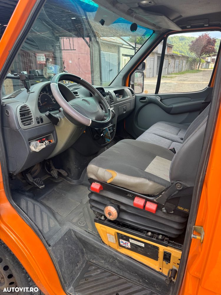 Mercedes-Benz Sprinter - 10