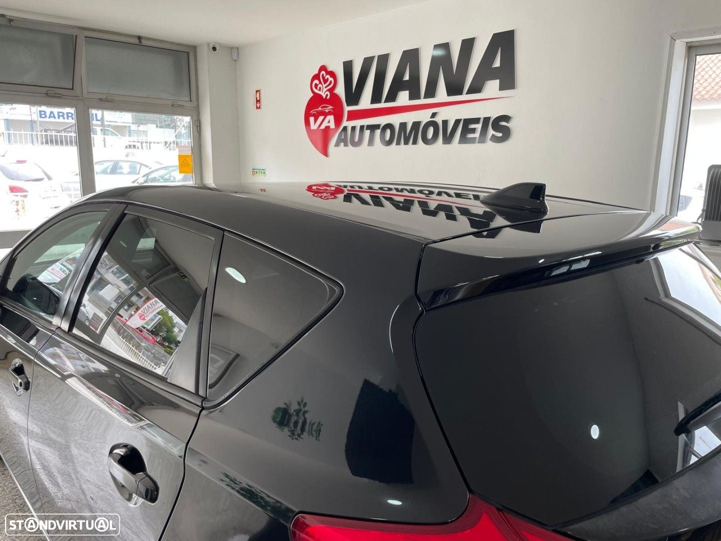 Toyota Auris 1.4 D-4D Exclusive+P.Sport - 18