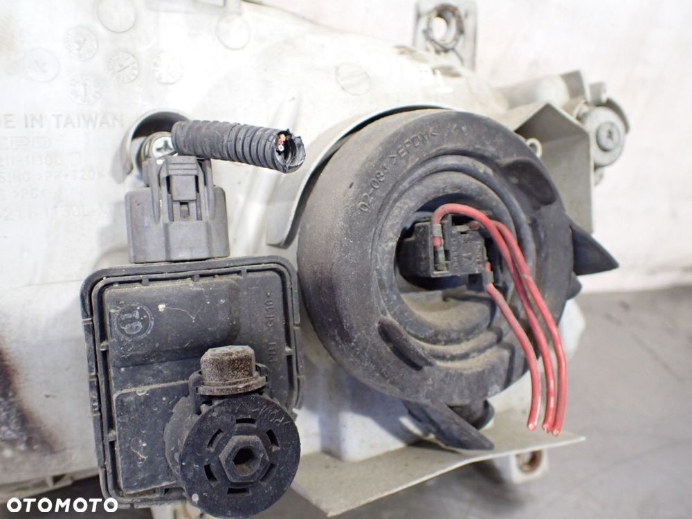 LAMPA LEWA PRZEDNIA DAIHATSU TERIOS 1.3 - 5