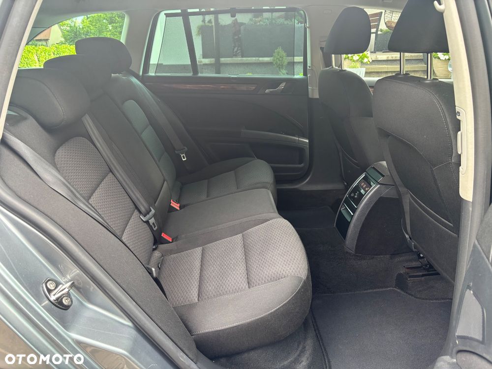 Skoda Superb 2.0 TDI Elegance DSG - 34
