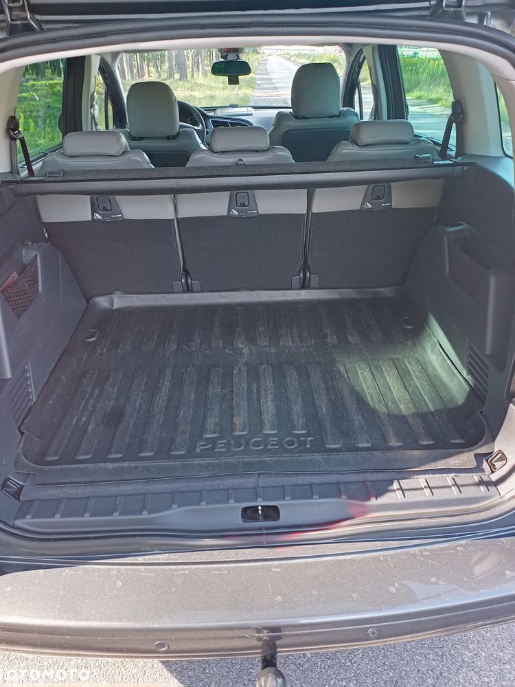 Peugeot 5008 1.6 Trendy - 19