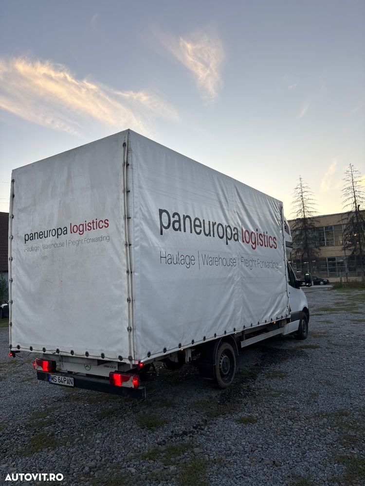 Mercedes-Benz Sprinter - 4