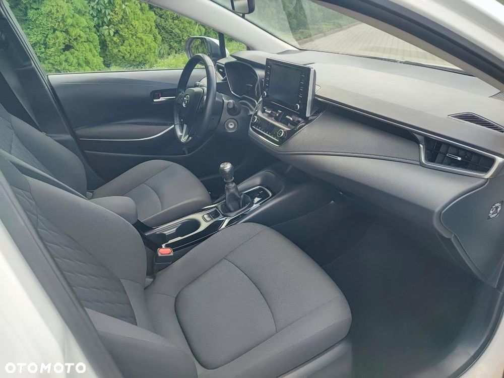 Toyota Corolla 1.5 Comfort - 23