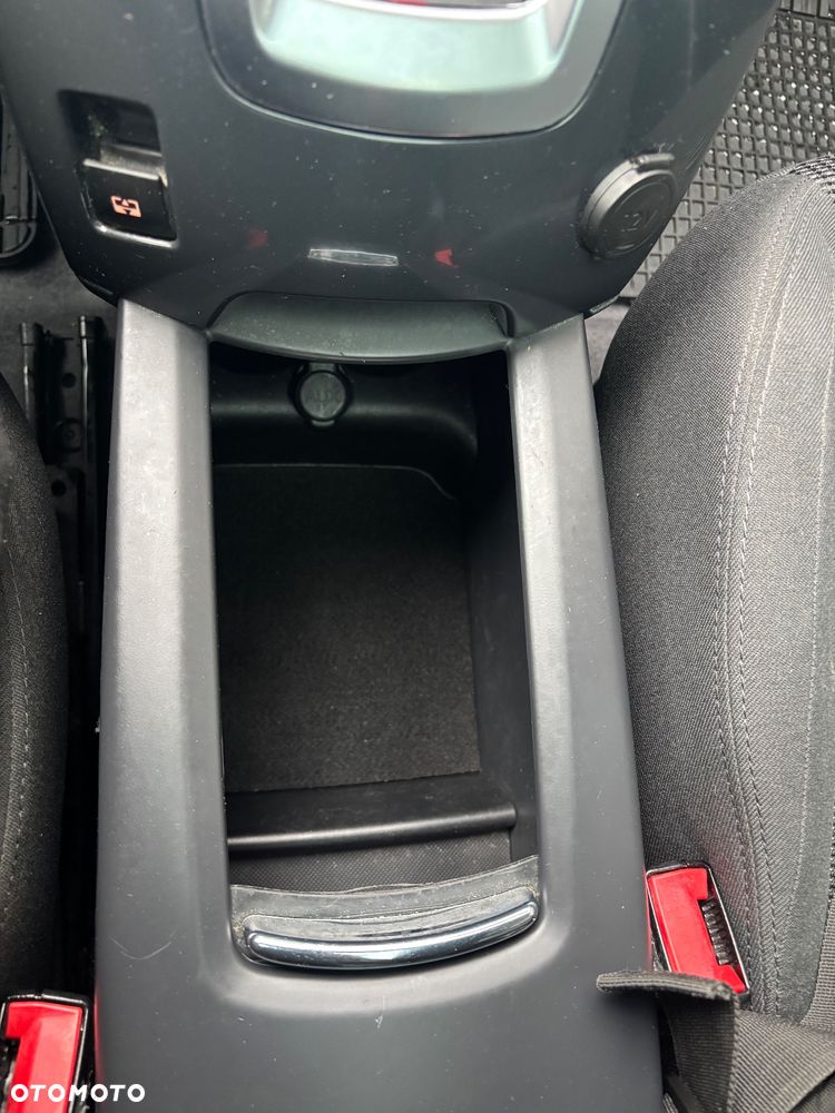 Peugeot 5008 1.6 HDi Active 7os - 29