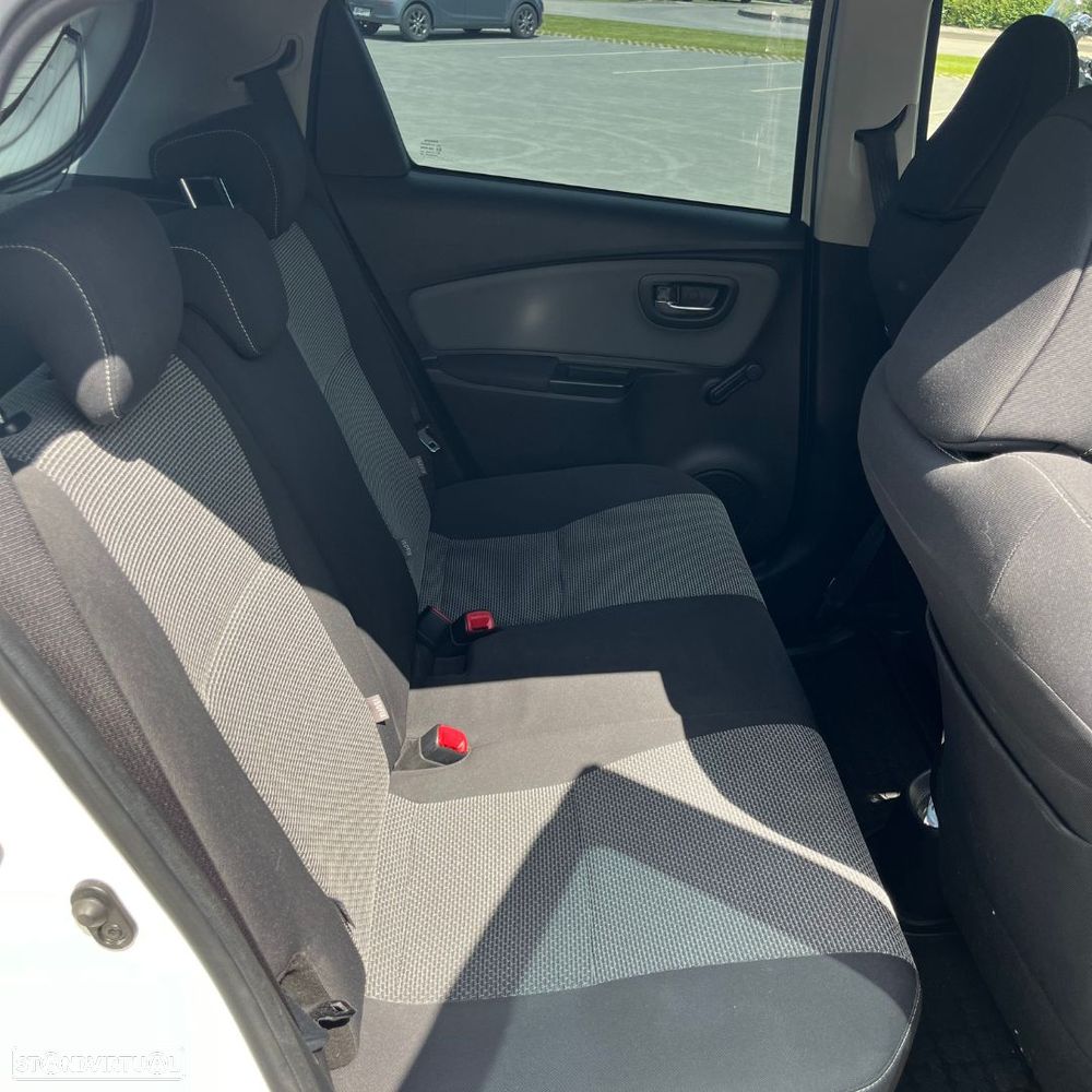 Toyota Yaris 1.5 HSD Comfort+Navi - 9