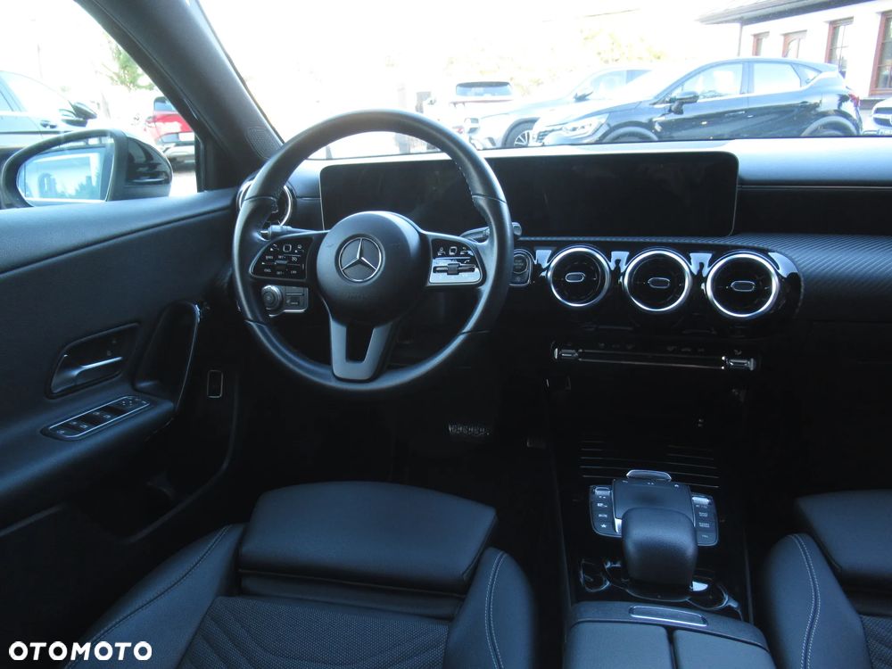 Mercedes-Benz Klasa A 200 Style 7G-DCT - 11