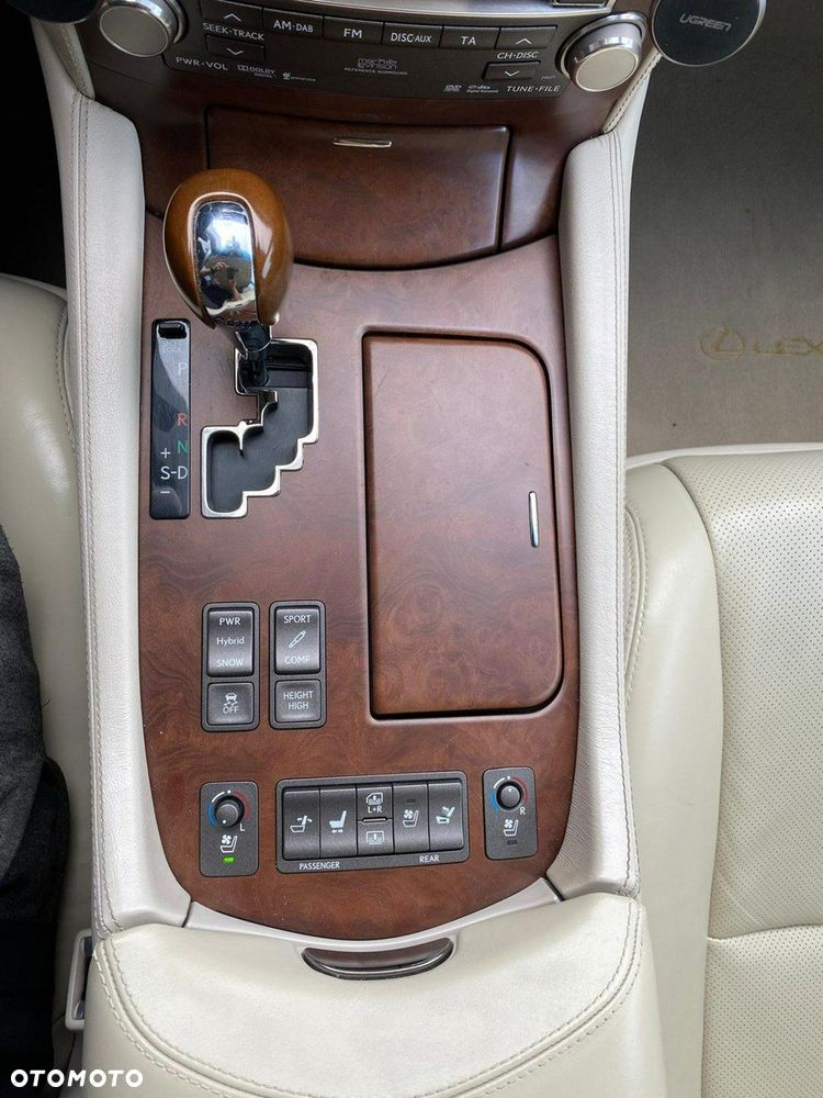 Lexus LS - 17