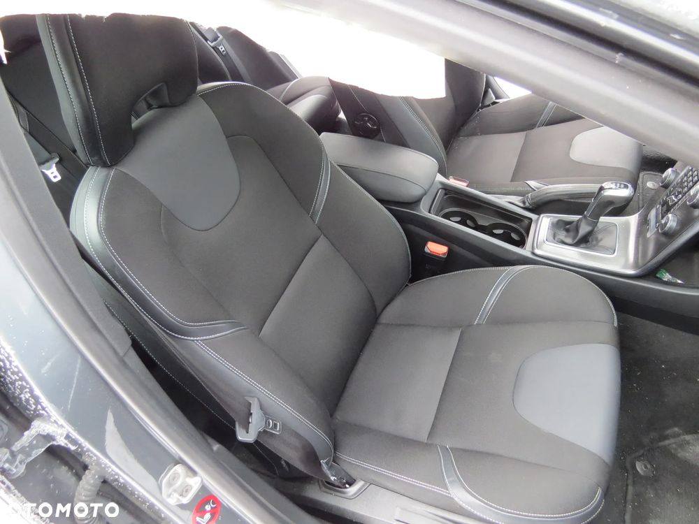 VOLVO V40 II 2.0 D4 D4204T14 LAKIER 714-16 NA CZĘŚCI - 27