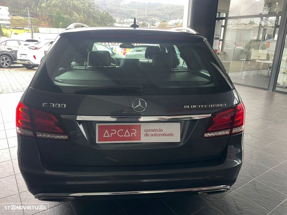 Mercedes-Benz E 300 Bluetec Hybrid Avantgarde - 11