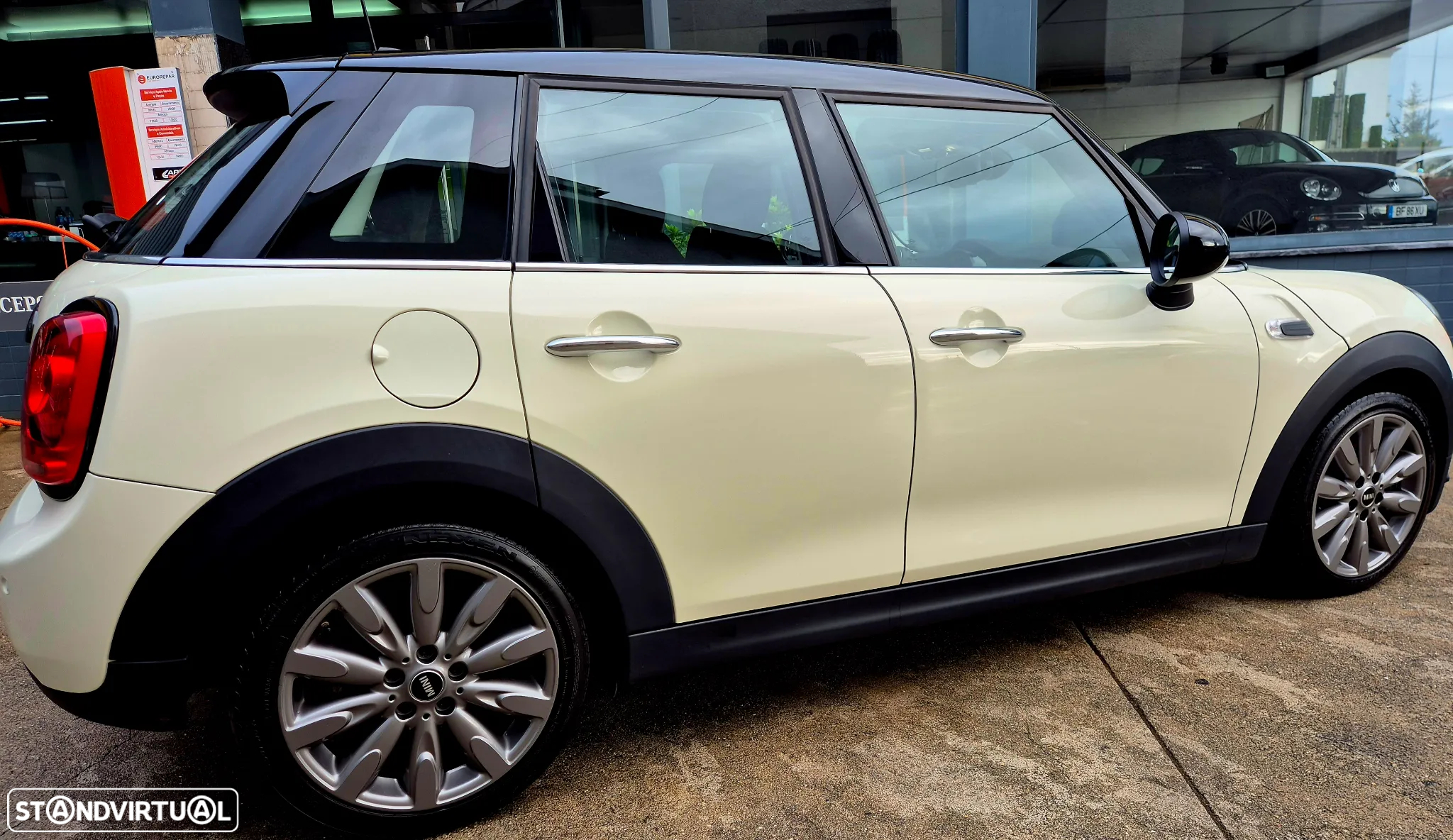 MINI 5 Portas One Auto - 23