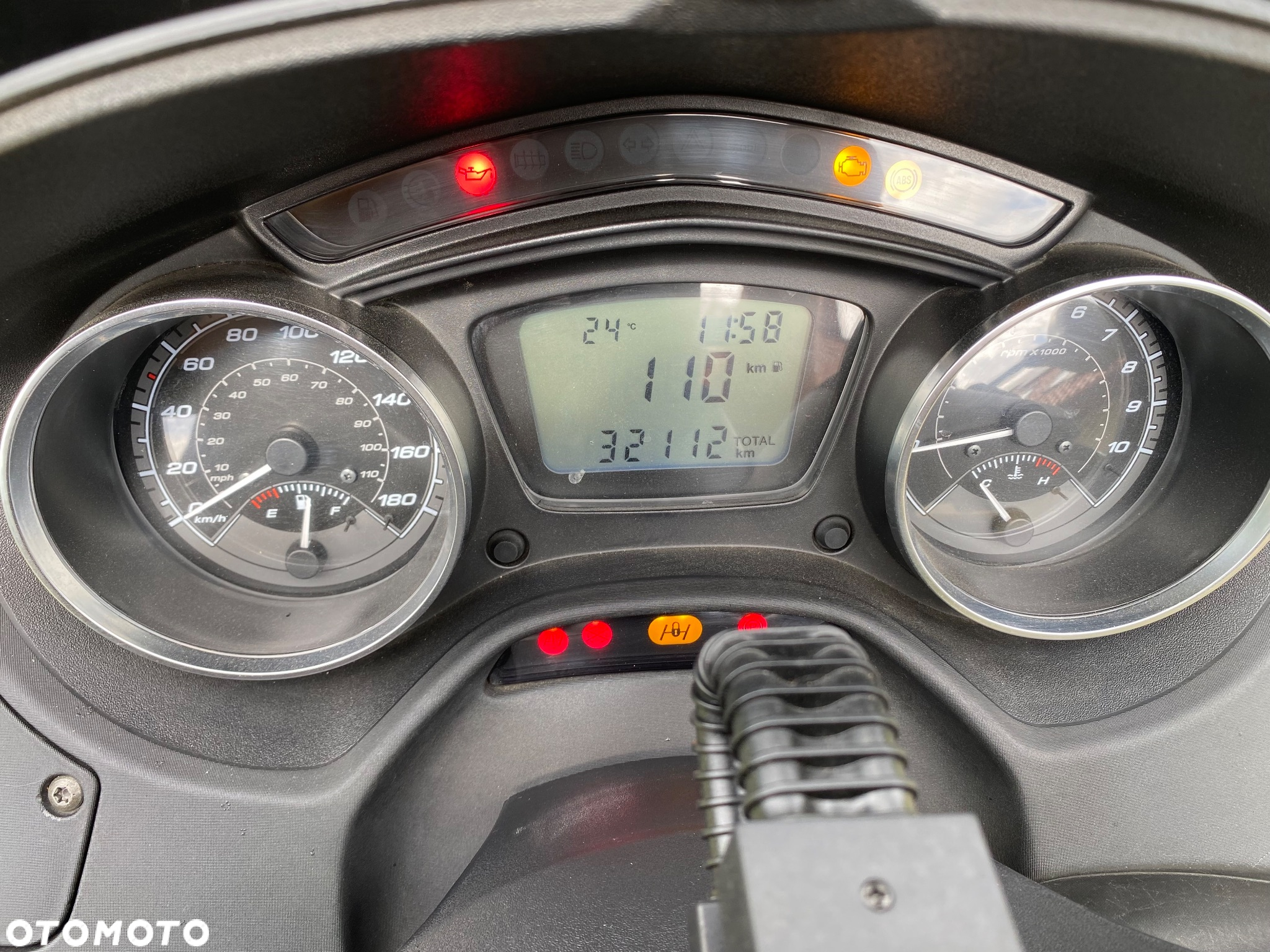 Piaggio MP-3 - 8