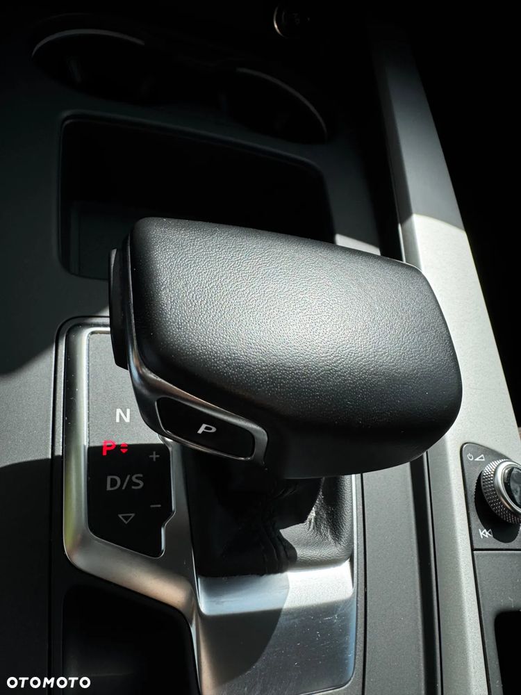 Audi A4 Limousine - 14