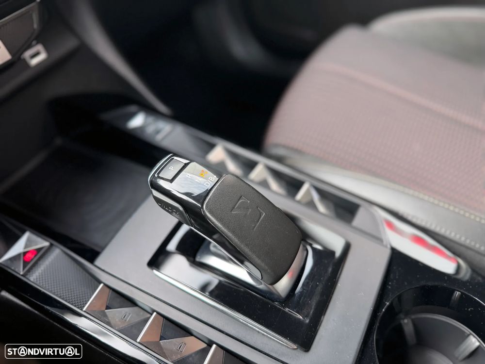 DS DS3 Crossback E-TENSE PERFORMANCE LINE - 31