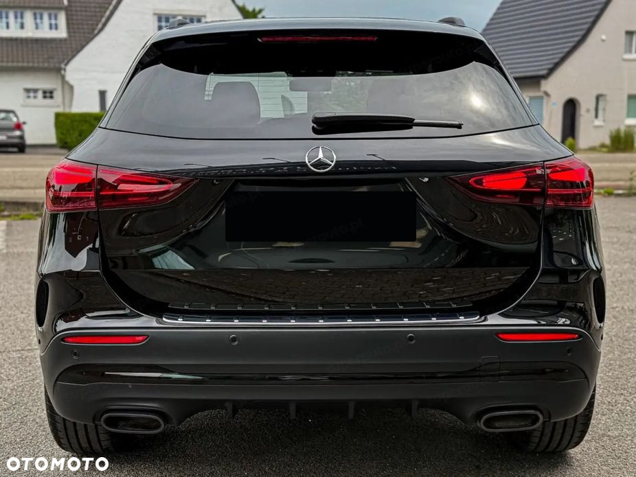 Mercedes-Benz GLA - 3
