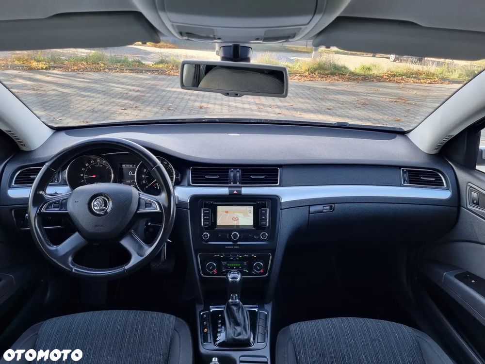 Skoda Superb 2.0 TDI DSG Elegance - 16