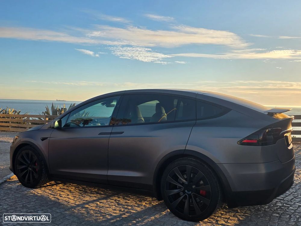 Tesla Model X Plaid AWD - 2