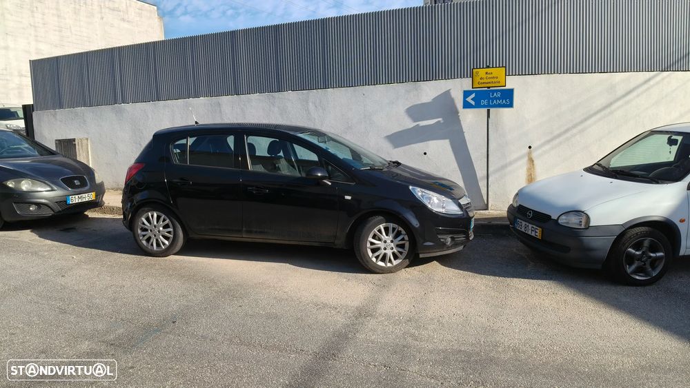 Opel Corsa 1.2 Enjoy - 1