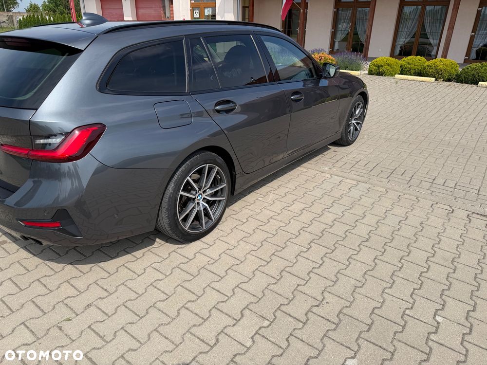 BMW Seria 3 320d Sport Line - 5