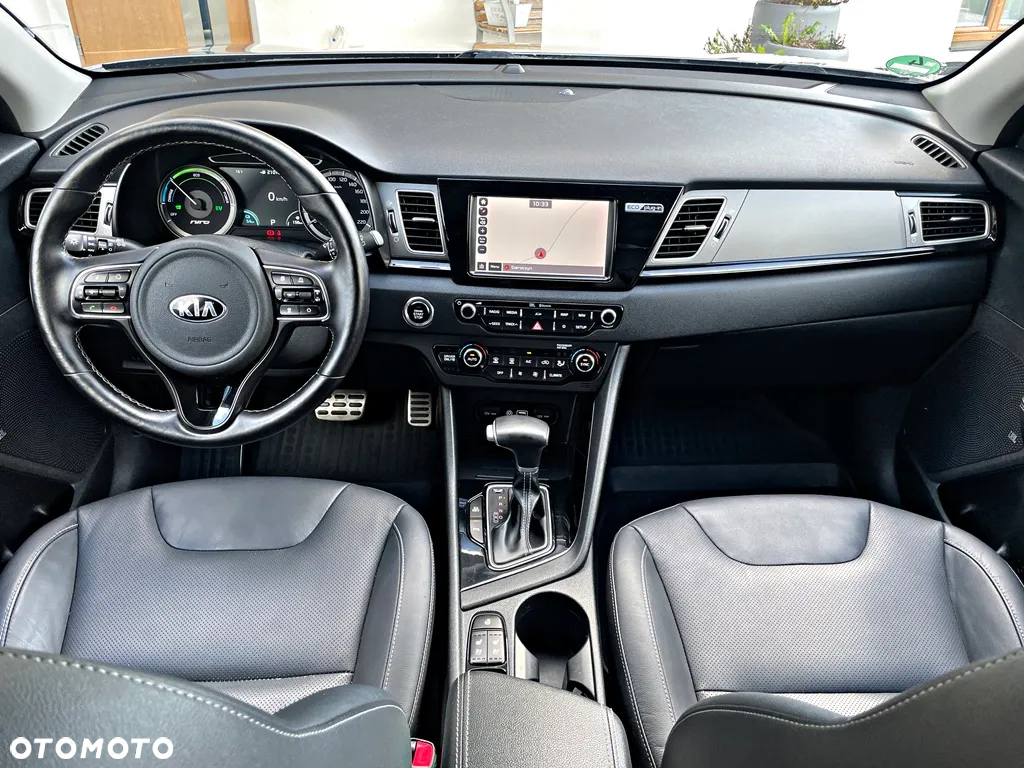 Kia Niro 1.6 GDI Hybrid L Business Line - 28