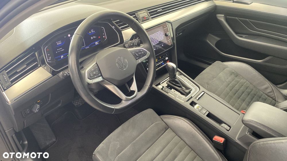 Volkswagen Passat - 10