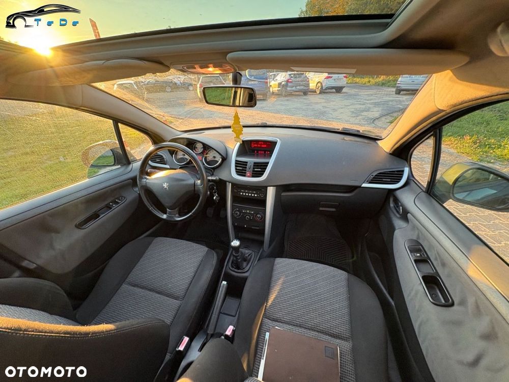 Peugeot 207 1.6 VTi Premium - 26