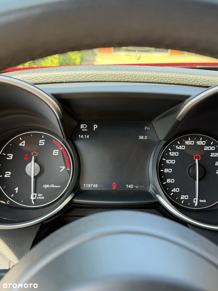 Alfa Romeo Giulia 2.0 Turbo Veloce Q4 - 13