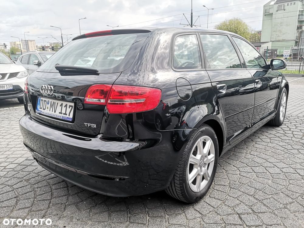Audi A3 Sportback 1.2 TFSI Ambiente - 2