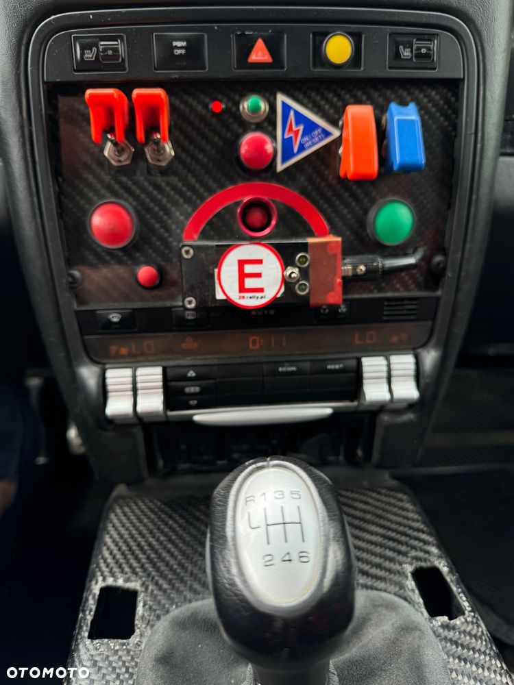 Porsche Cayenne - 30