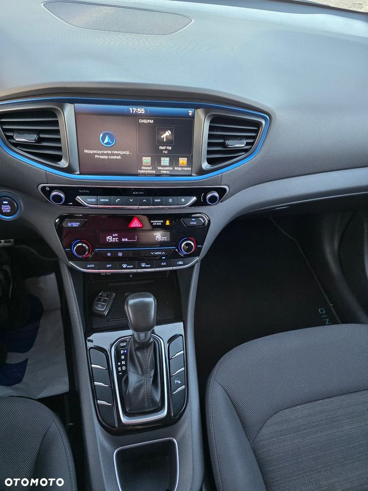 Hyundai IONIQ 1.6 GDI Premium - 28