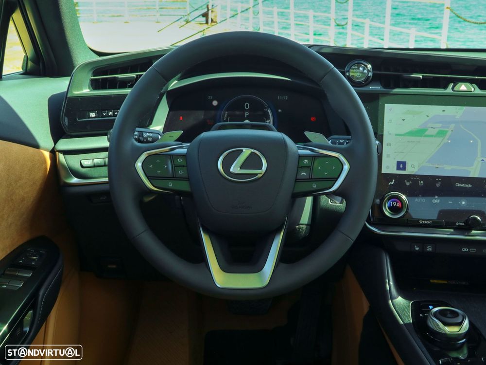 Lexus RZ 450e Luxury Bi-Tone - 11