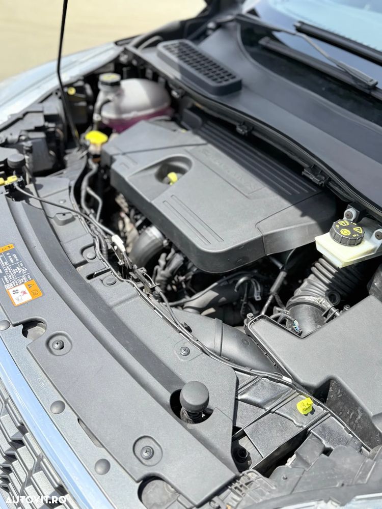 Ford Kuga - 24