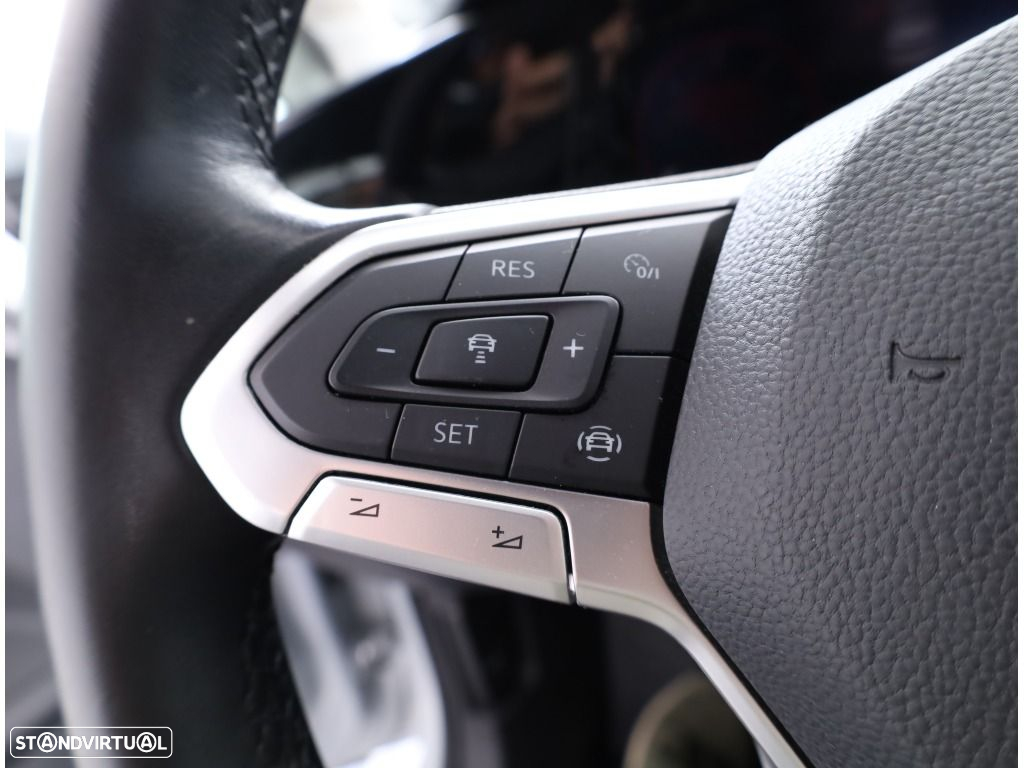 VW Golf 2.0 TDI Life - 33