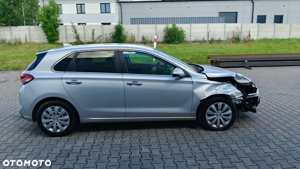 Hyundai i30 1.4 T-GDI DCT YES - 8