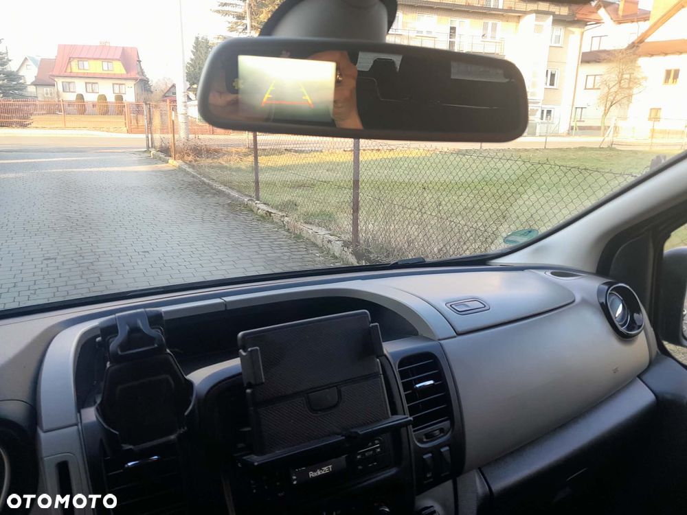 Renault Trafic - 25