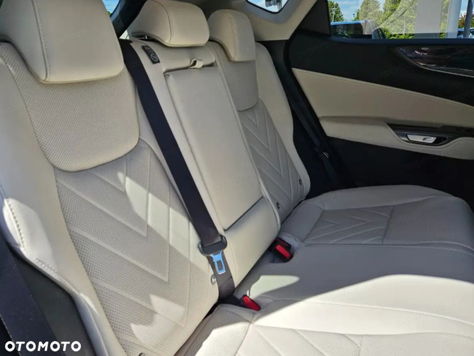 Lexus NX - 11