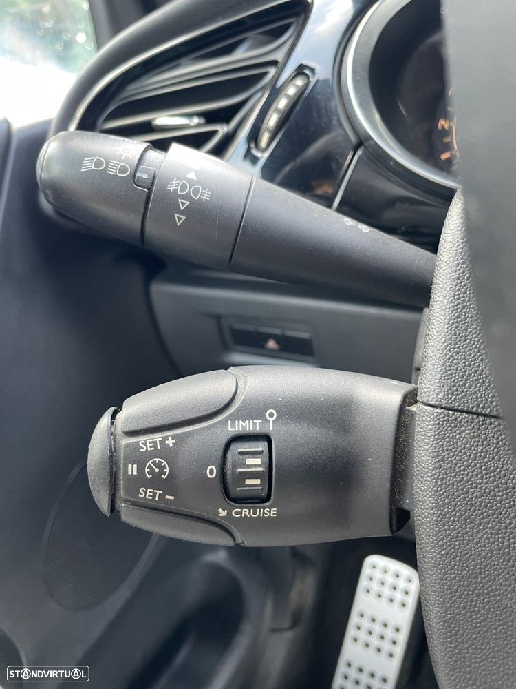 Citroën DS3 1.6 HDi Airdream So Chic - 15