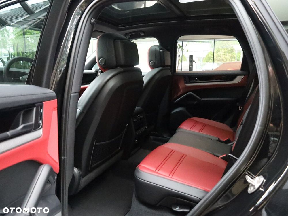Porsche Cayenne - 12