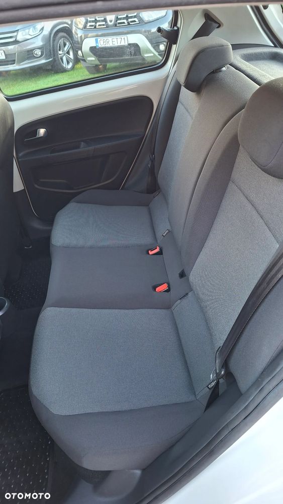 Volkswagen up! - 17