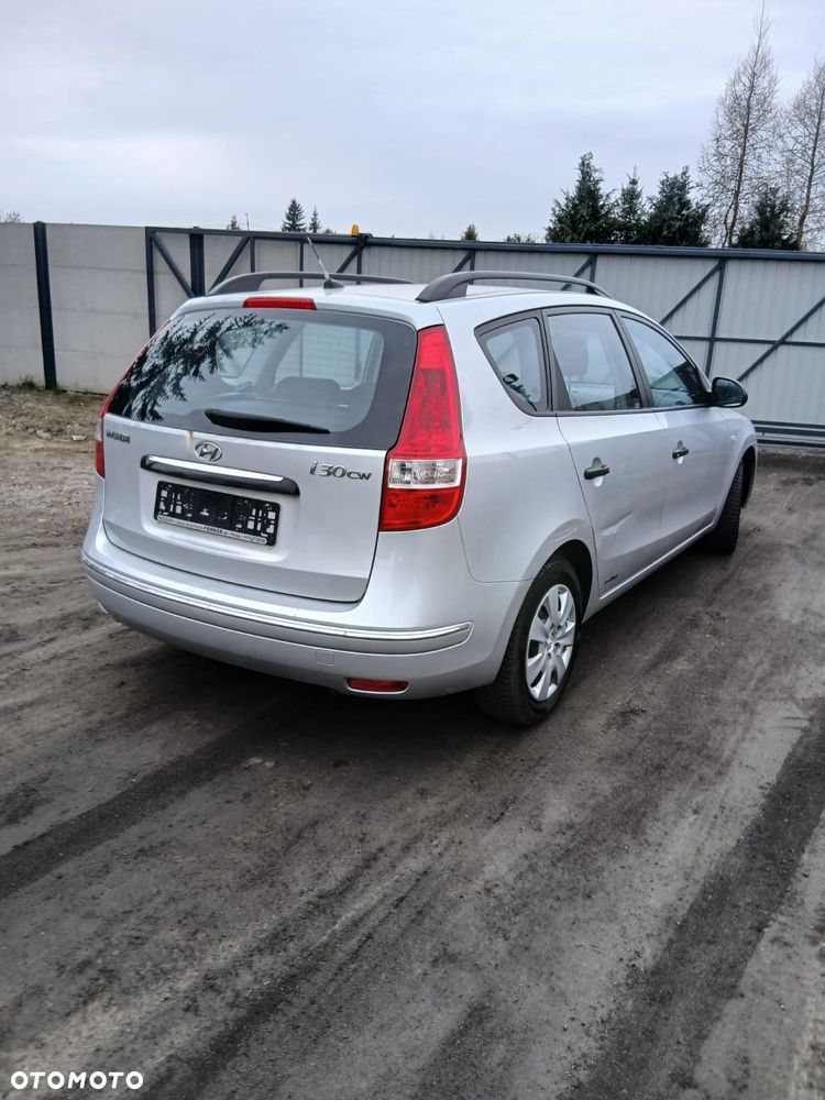 Hyundai i30 1.6 Comfort - 3