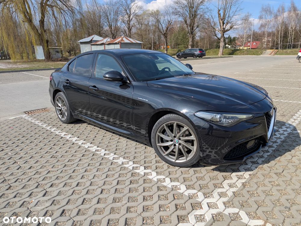 Alfa Romeo Giulia 2.0 Turbo 16V AT8-Q4 Veloce - 11