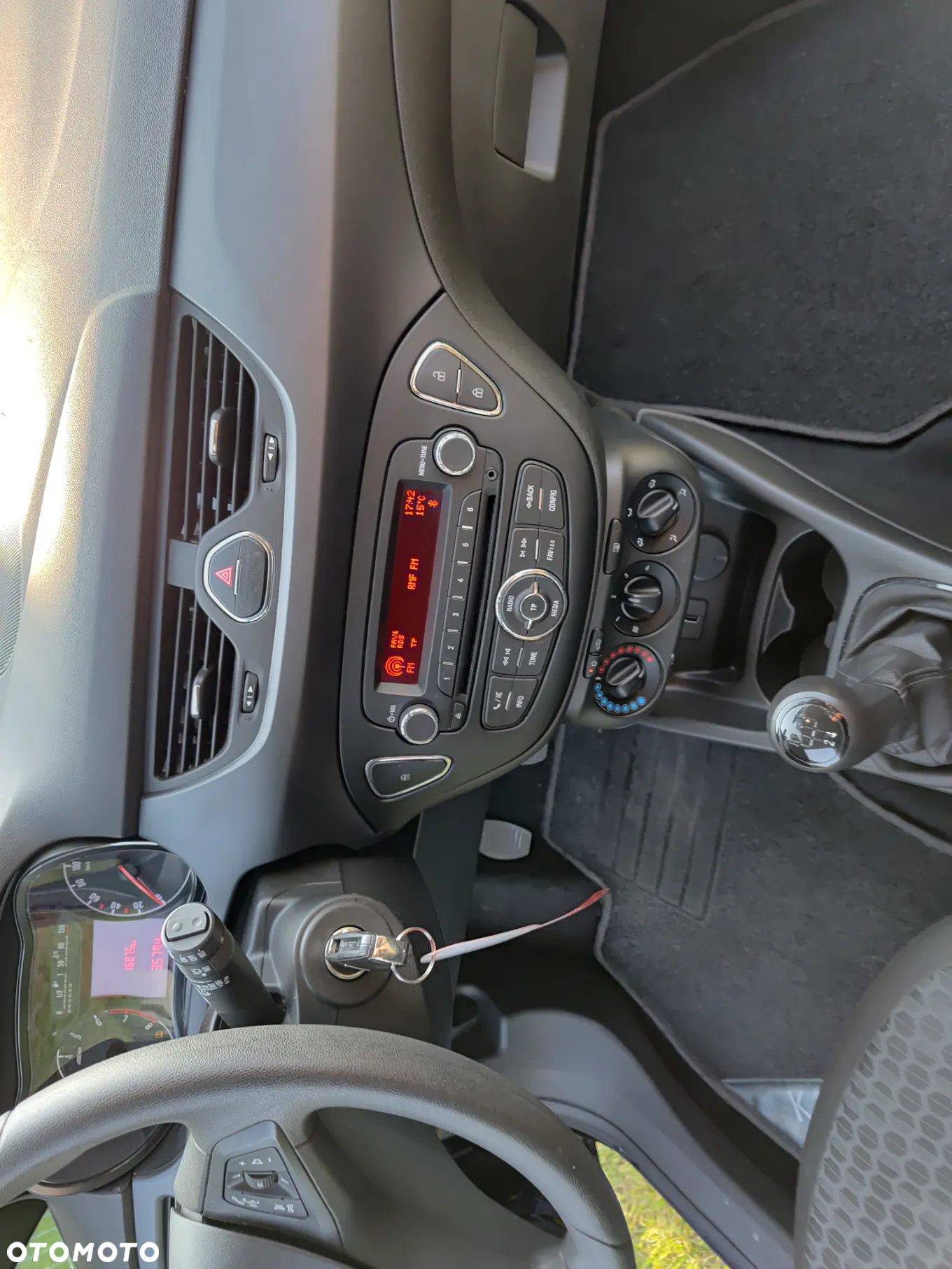 Opel Corsa 1.2 120 Jahre - 18