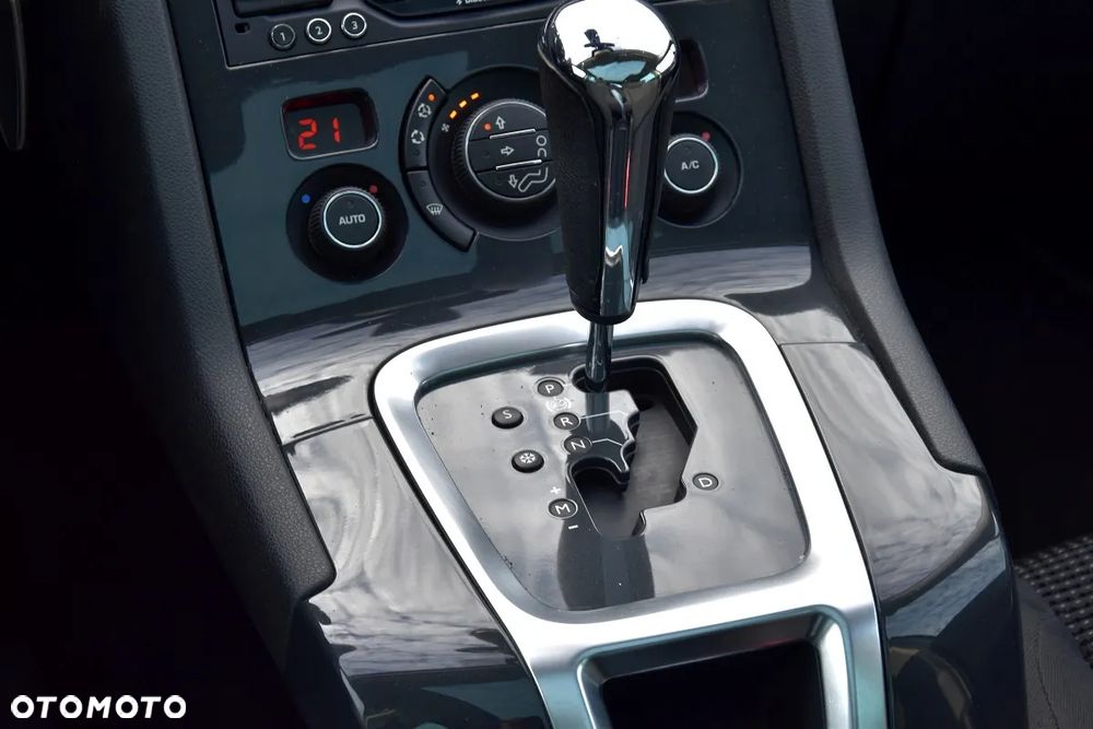 Peugeot 5008 HDI FAP 160 Automatik Allure - 27