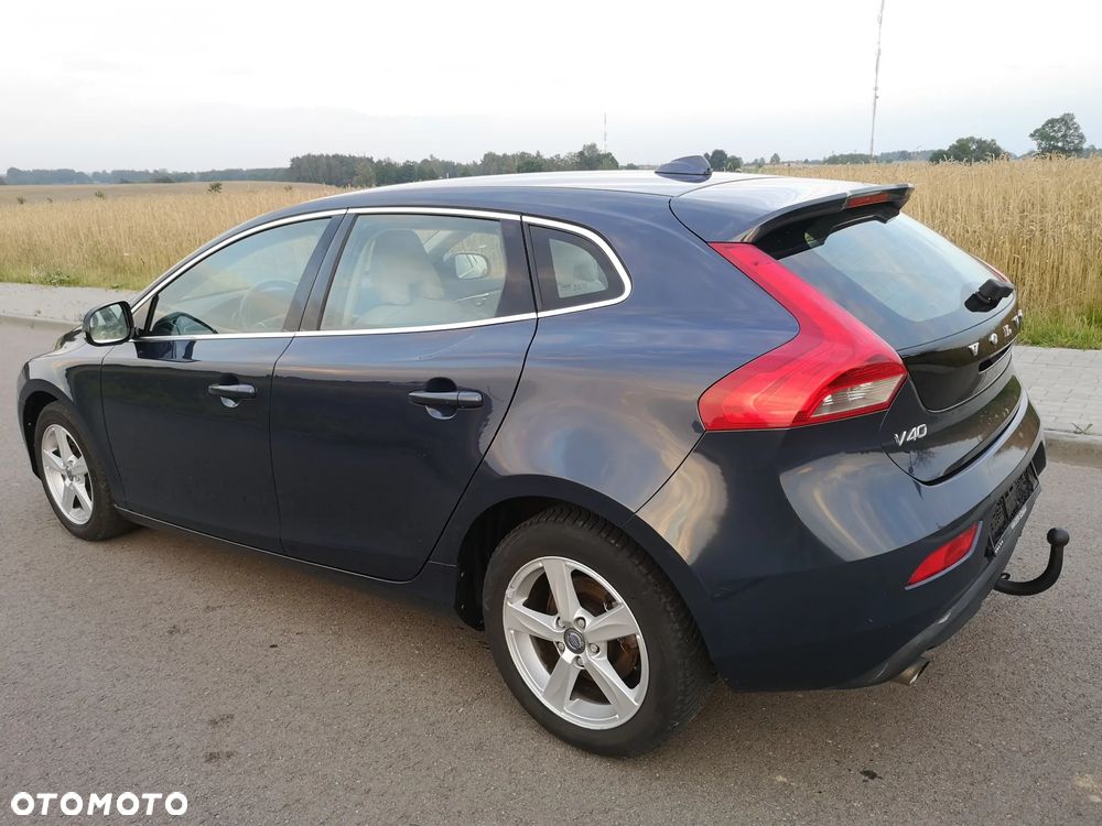 Volvo V40 D3 Momentum - 10