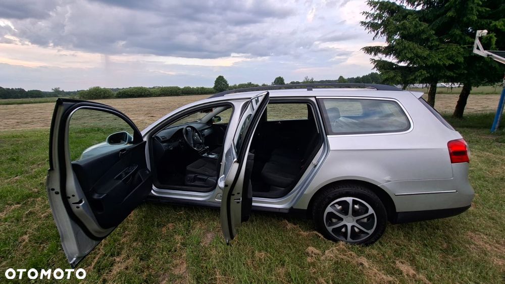 Volkswagen Passat 2.0 TDI DSG Comfortline - 5
