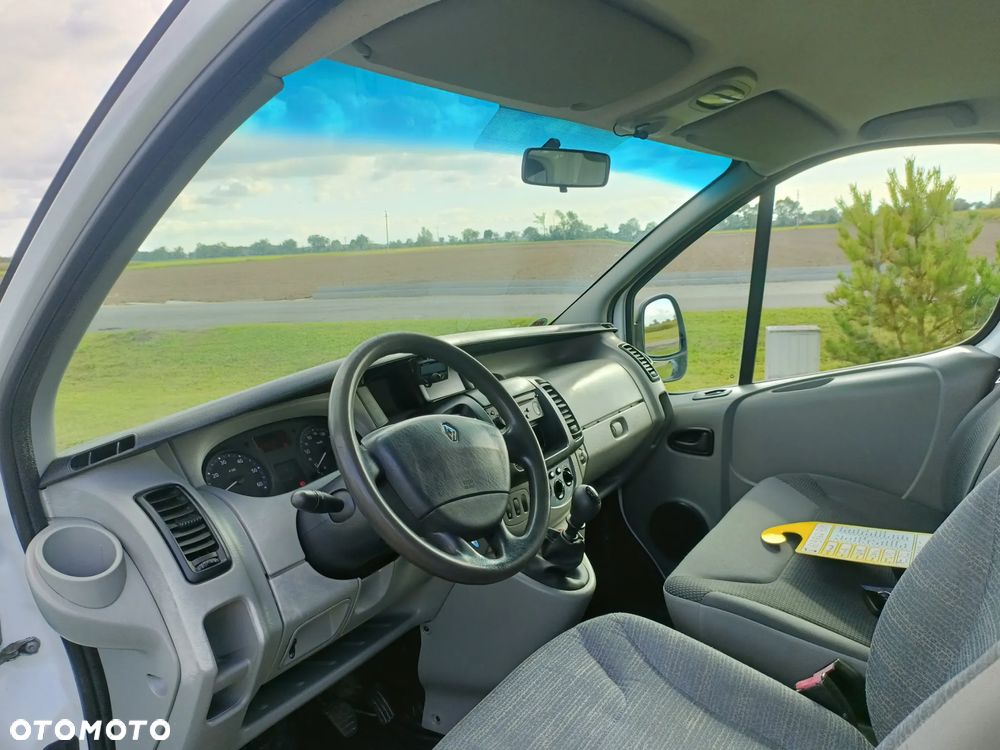 Renault Trafic - 10