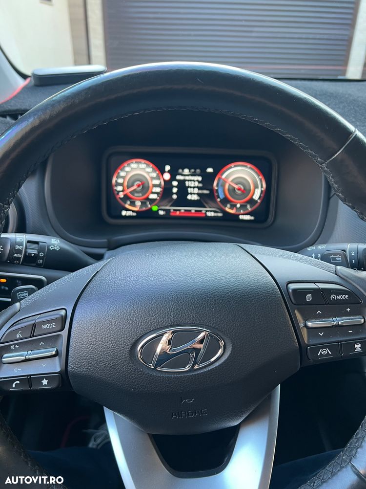 Hyundai KONA - 14